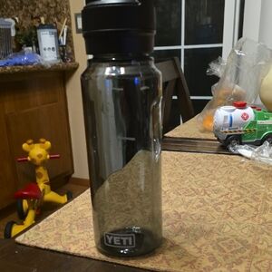 Yeti Black Water Bottle
